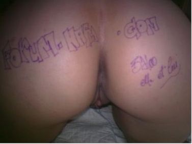 Une mature se fait defoncer par un jeune!